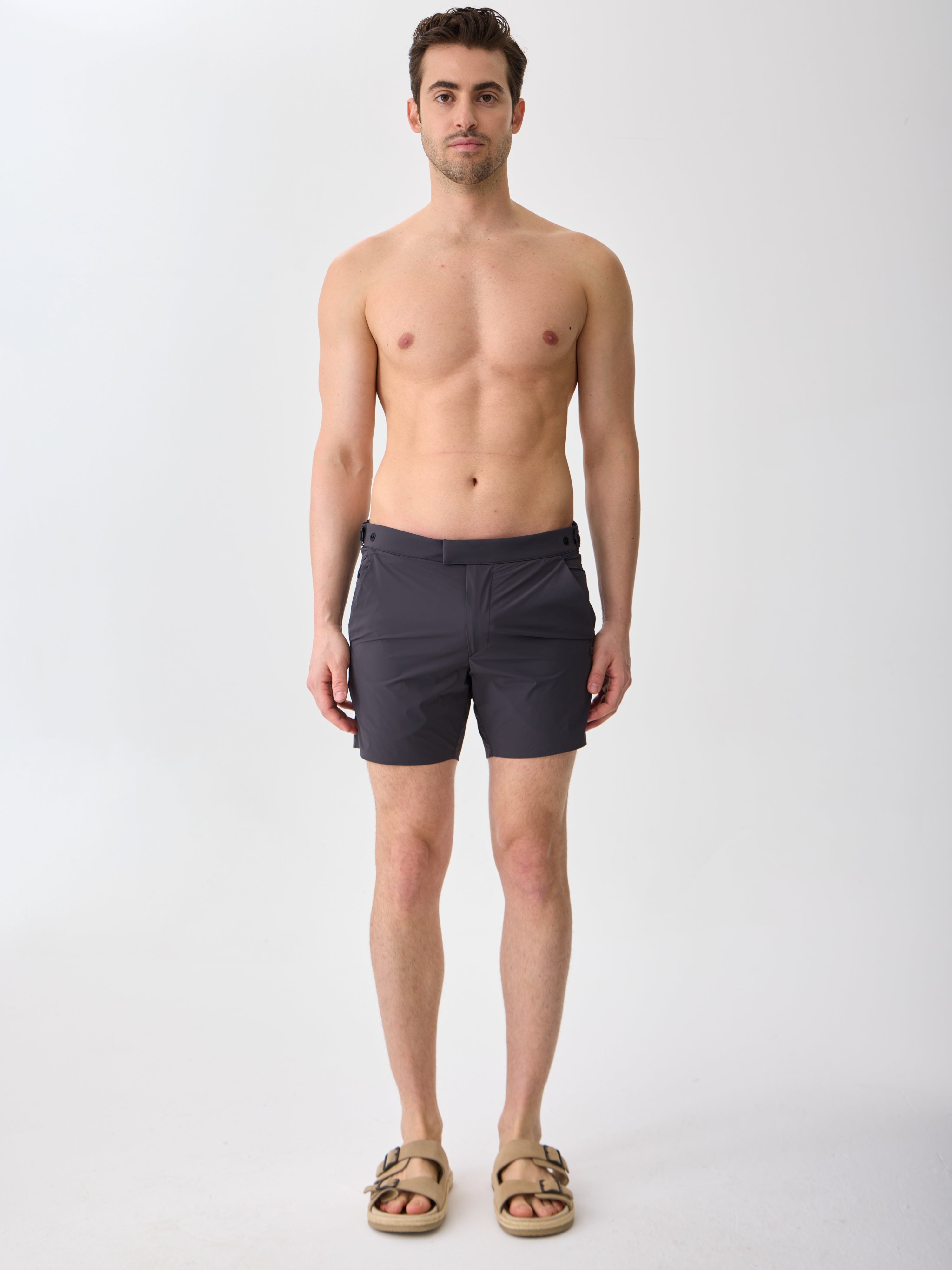 #renk_dark grey